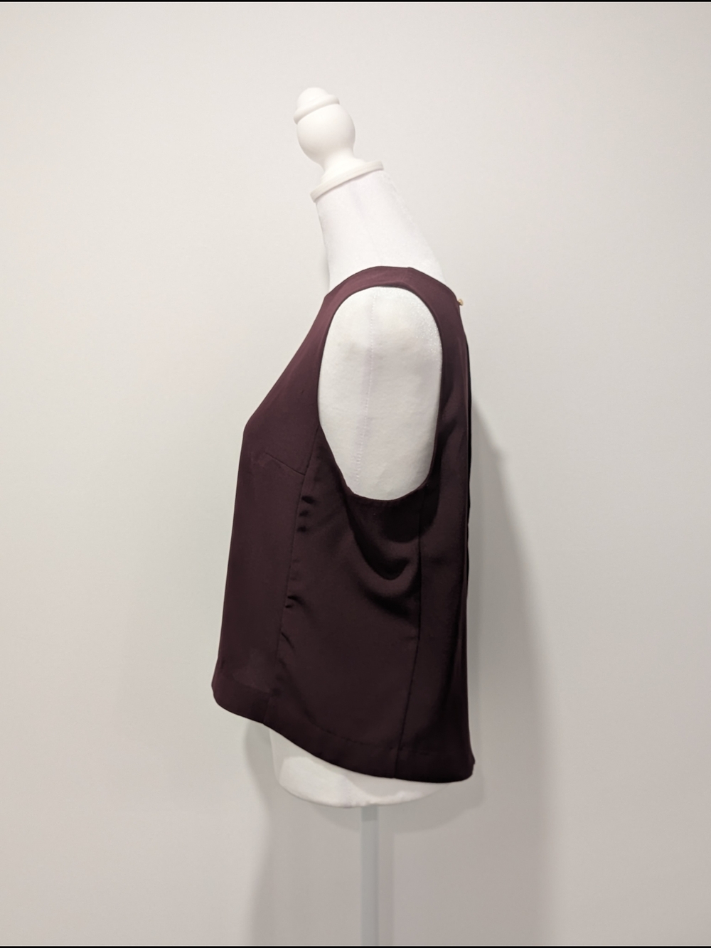 Dynamite Sleeveless Crewneck Open Back Shell Blouse in Deep Burgundy - Picture 3 of 7